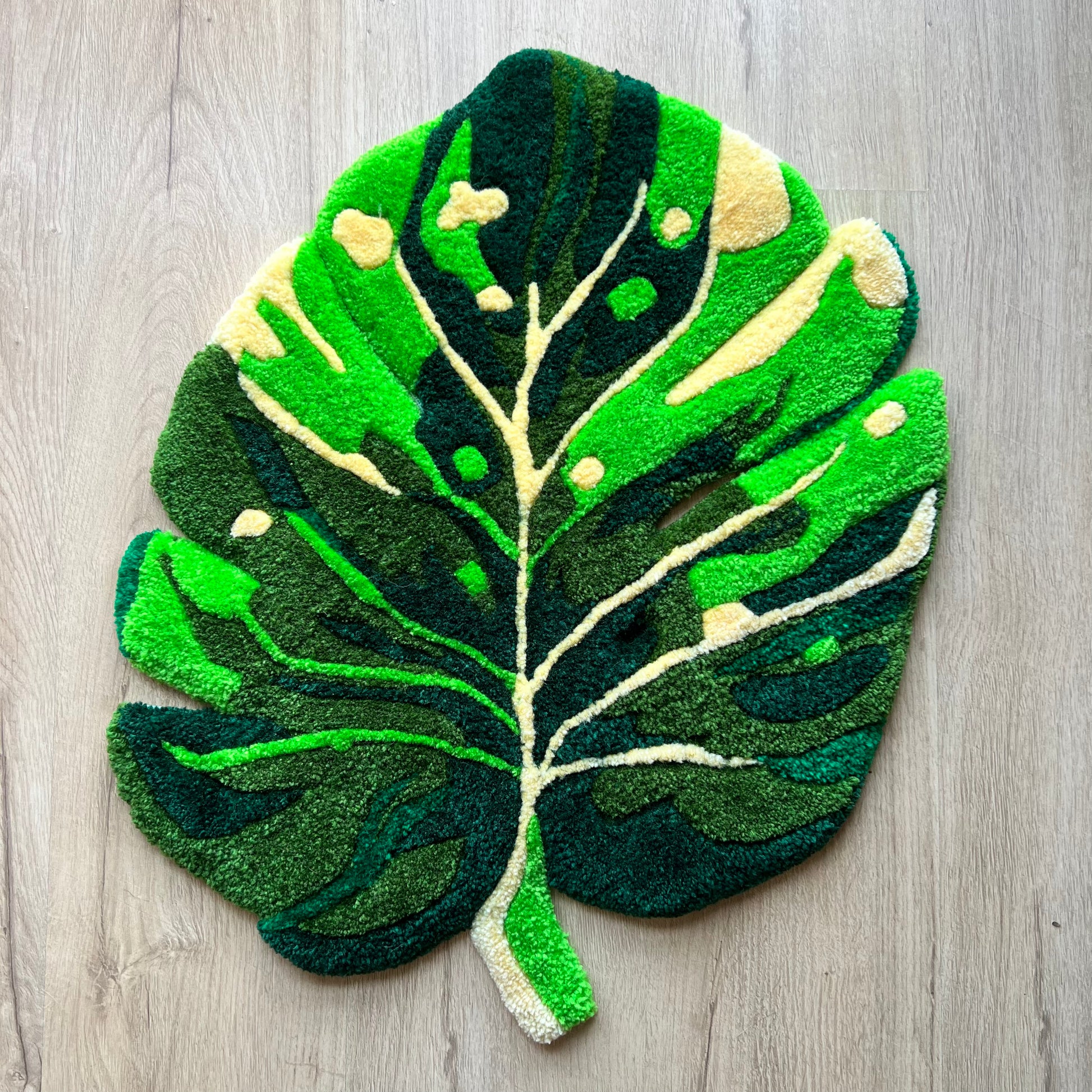 [Sold out] Leaf Rug | Hand made Tufted Rugs for your Natural Comfort Space